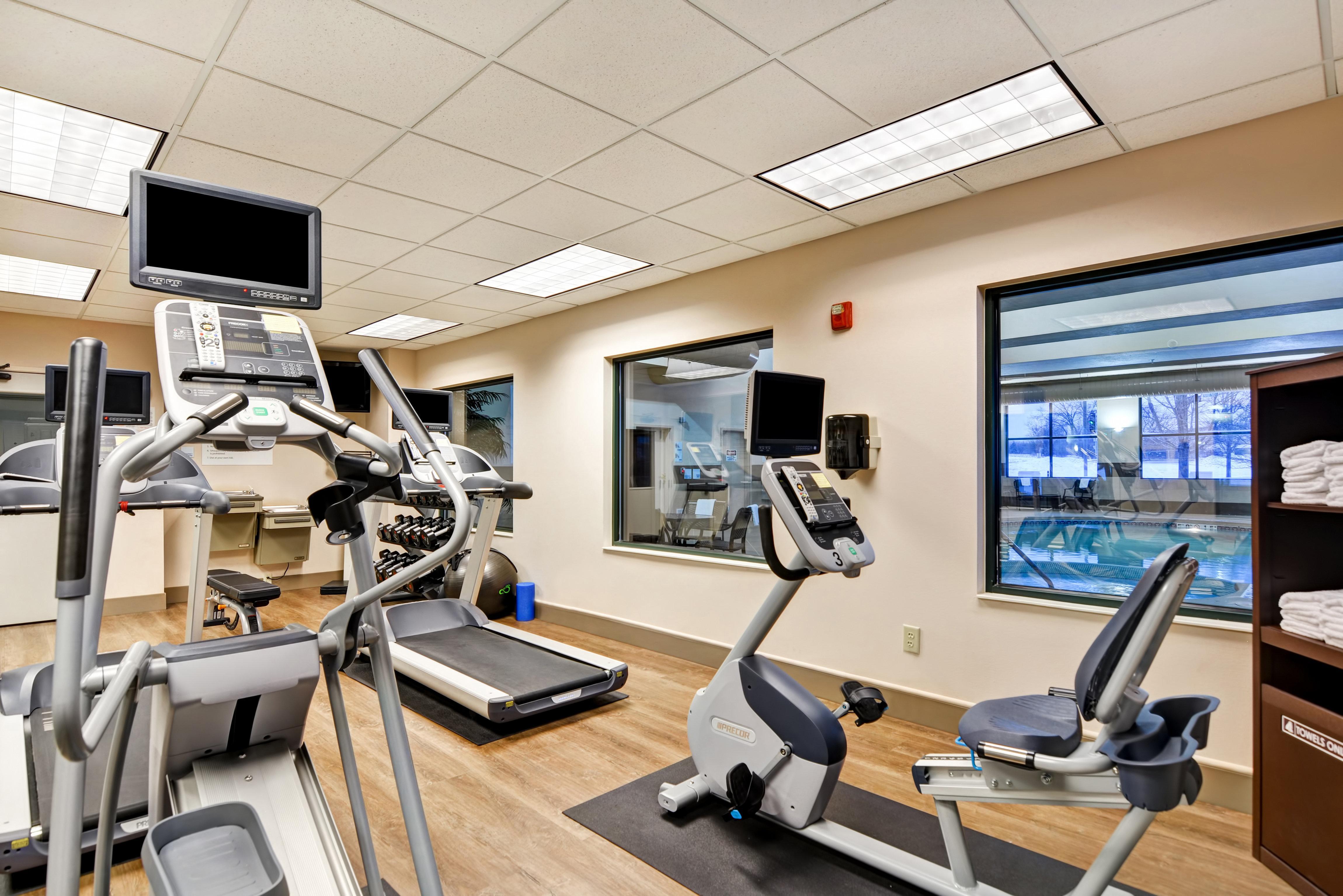 Holiday Inn Express Hotel & Suites Milwaukee-New Berlin By Ihg Luaran gambar
