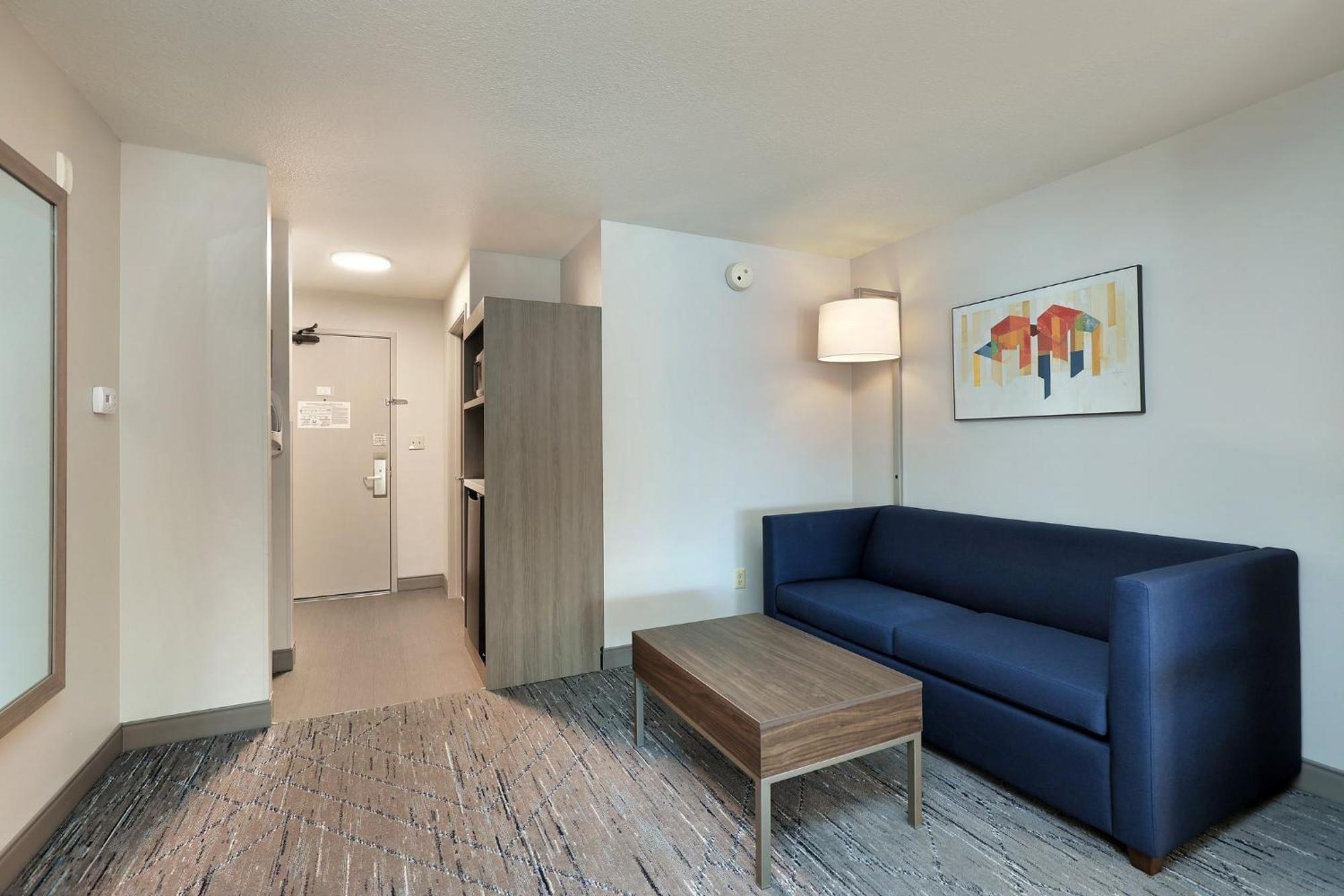 Holiday Inn Express Hotel & Suites Milwaukee-New Berlin By Ihg Luaran gambar