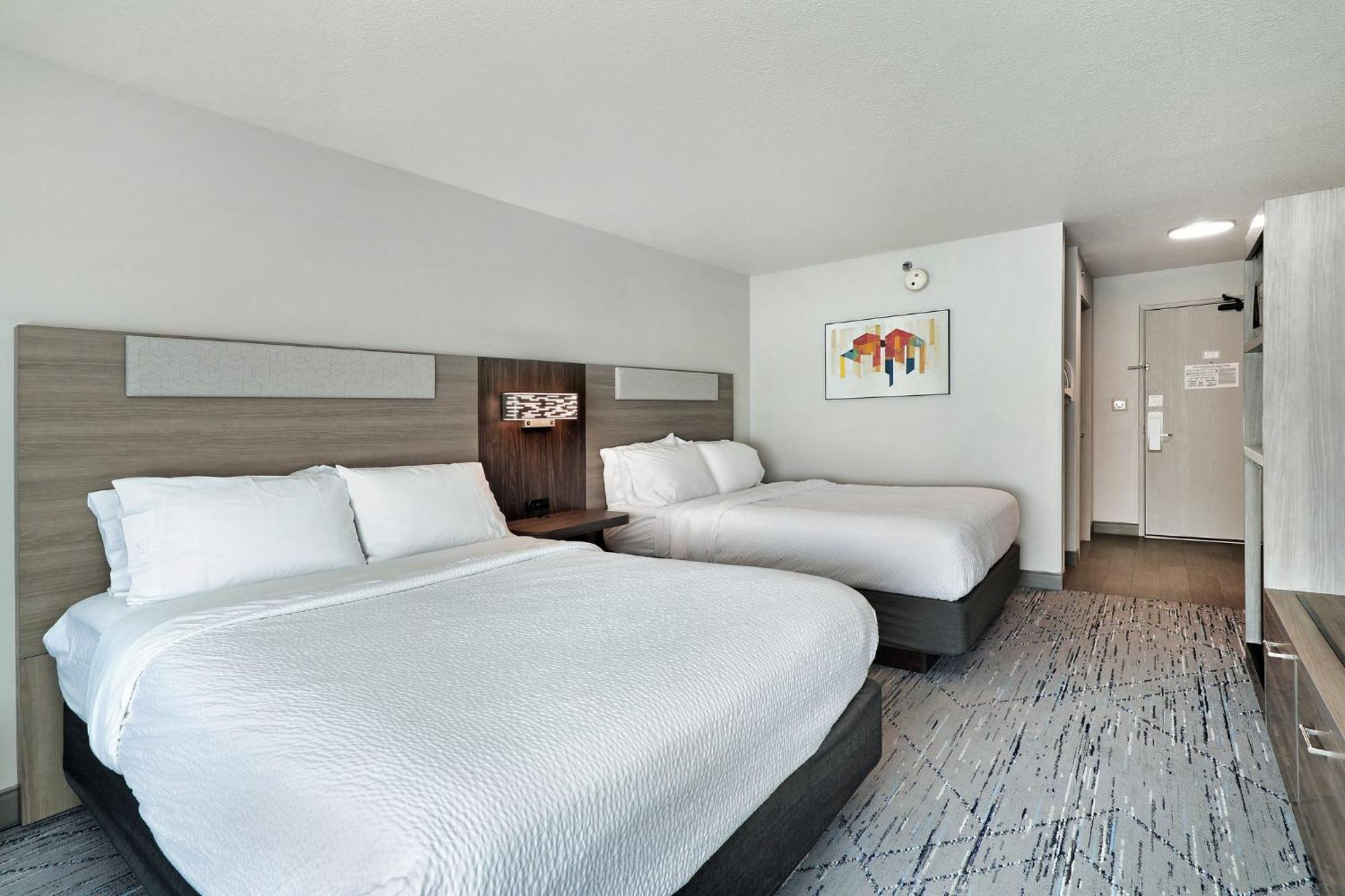 Holiday Inn Express Hotel & Suites Milwaukee-New Berlin By Ihg Luaran gambar