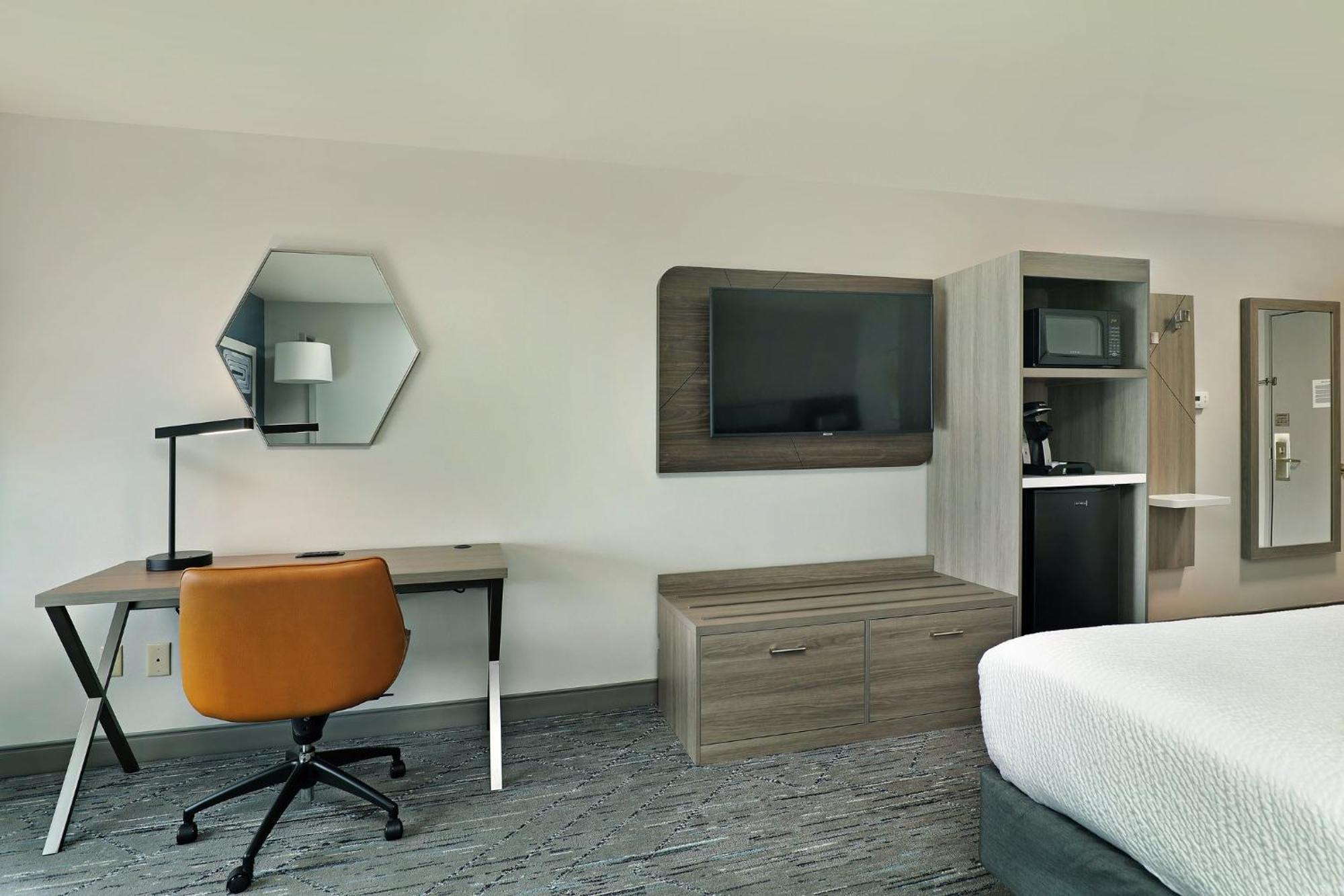 Holiday Inn Express Hotel & Suites Milwaukee-New Berlin By Ihg Luaran gambar