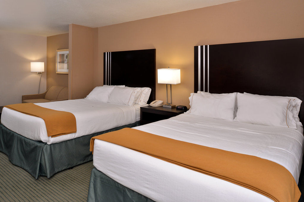 Holiday Inn Express Hotel & Suites Milwaukee-New Berlin By Ihg Luaran gambar